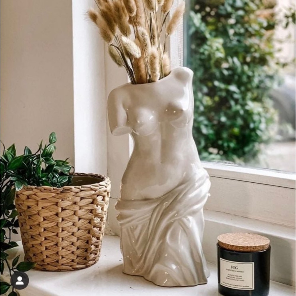 H&M body vase